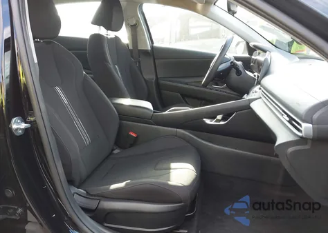 2024 Hyundai Elantra Sel z USA, uszkodzony, nr VIN KMHLM4DG8RU745032